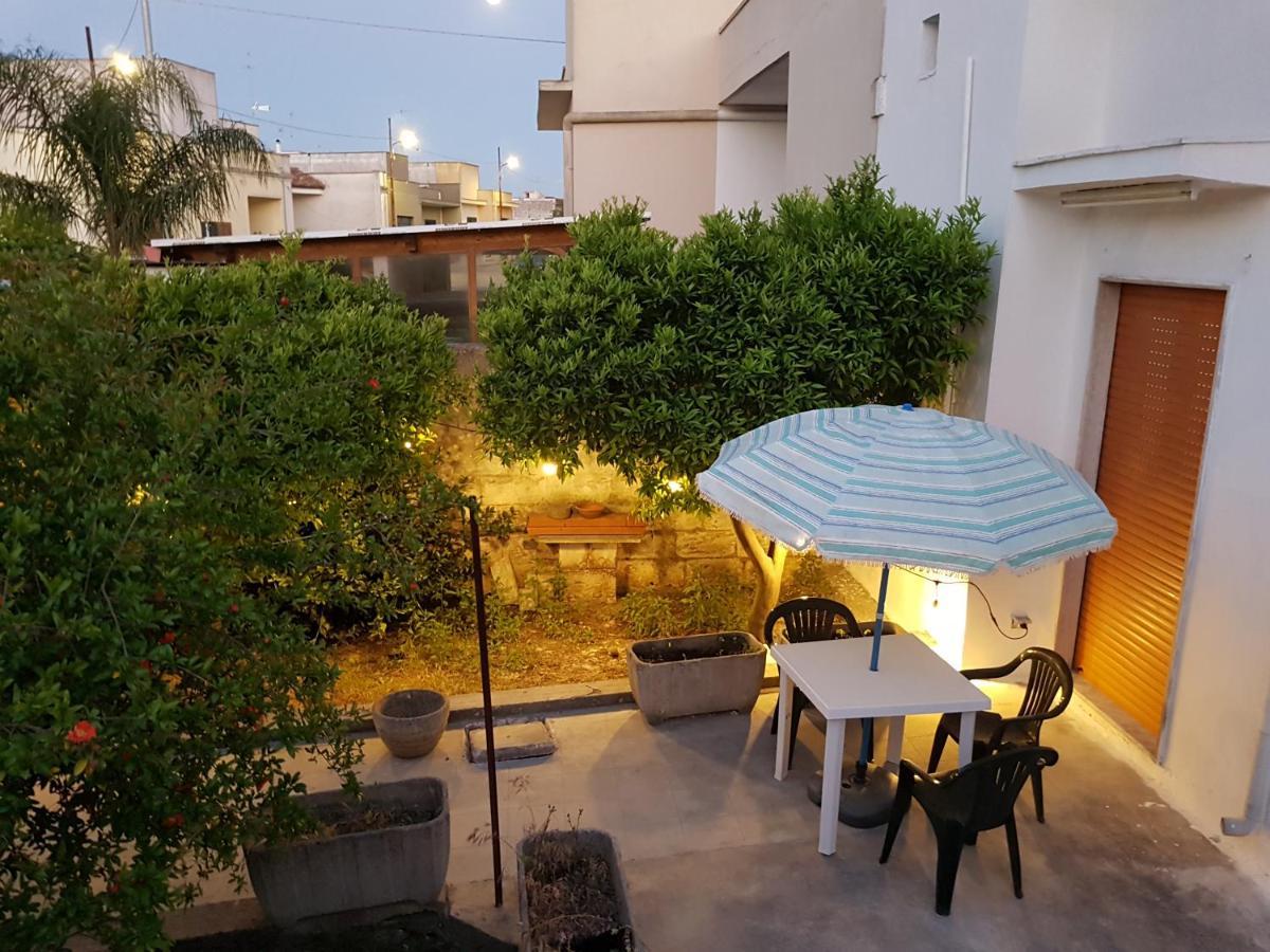 Casa Vacanze Nonna Maria 카르피냐노 살렌티노 외부 사진
